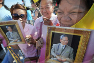NEWS - König Bhumibol ist im Alter von 88 Jahren gestorben