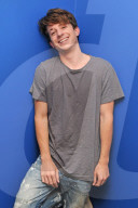 PORTRAIT - Charlie Puth 