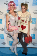 PEOPLE - Kreative Promis am UNICEF Halloween Ball in London