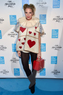 PEOPLE - Kreative Promis am UNICEF Halloween Ball in London