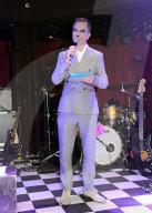 PEOPLE - Kreative Promis am UNICEF Halloween Ball in London