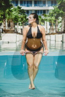 EXKLUSIV - Plus-Size-Model Ashley Graham exponiert ihre Kurven in Cancun
