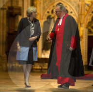 NEWS - London: Kranzniederlegung für William Wilberforce in der Westminster Abbey
