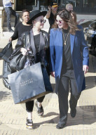 PEOPLE - Glücklich: Kelly und Ozzy Osbourne bummeln in Beverly Hills