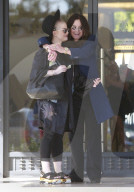 PEOPLE - Glücklich: Kelly und Ozzy Osbourne bummeln in Beverly Hills