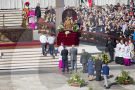 NEWS - Heiligsprechung auf dem Petersplatz: Papst feiert neue Heilige