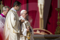 NEWS - Heiligsprechung auf dem Petersplatz: Papst feiert neue Heilige