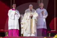 NEWS - Heiligsprechung auf dem Petersplatz: Papst feiert neue Heilige