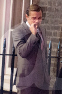 EXKLUSIV - Leonardo DiCaprio macht wirklich was für die Umwelt - Er pafft in London