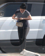 PEOPLE - Ariel Winter auf dem Weg zum Coiffeur in Malibu