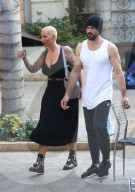 PEOPLE - Amber Rose in Los Angeles unterwegs