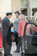 PEOPLE - Amber Heard i Begleitung eines unbekannten in Beverly Hills