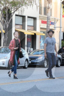 PEOPLE - Amber Heard i Begleitung eines unbekannten in Beverly Hills
