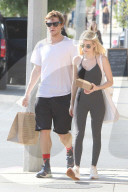 PEOPLE - Emma ROberts und Evan Peters verlassen das Gym in Holywood