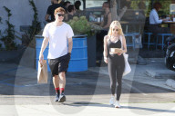 PEOPLE - Emma ROberts und Evan Peters verlassen das Gym in Holywood