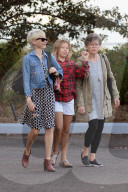 PEOPLE - Michelle Williams mit Mutter und Tochter in Brookyln unterwegs