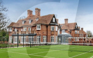 PEOPLE - Justin Bieber mietet sich englands teuerstes Haus in Nord London