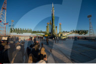 NEWS - Expedition 49 Rollout in Kasachstan