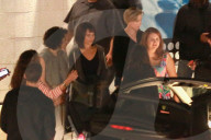 PEOPLE - Scarlett Johansson steht für "Rock that Body" vor der Linse