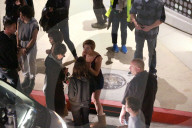 PEOPLE - Scarlett Johansson steht für "Rock that Body" vor der Linse