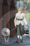 PEOPLE - Diane Keaton's Hund trägt einen Kragen