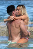PEOPLE - Amanda Stanton und Josh Murray turteln heftigst im Mexiko