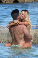 PEOPLE - Amanda Stanton und Josh Murray turteln heftigst im Mexiko