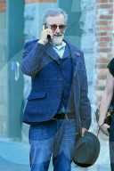 PEOPLE - Steven Spielberg geht mit dem Hund Gassi