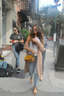 PEOPLE - Chrissy Teigen auf der Suche nach einem neuen Haustier