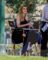 PEOPLE - Bella Thorne auf dem Set zu "Famous Love" in Los Angeles