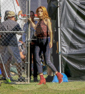 PEOPLE - Bella Thorne auf dem Set zu "Famous Love" in Los Angeles