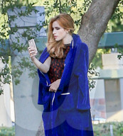PEOPLE - Bella Thorne auf dem Set zu "Famous Love" in Los Angeles