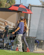 PEOPLE - Bella Thorne auf dem Set zu "Famous Love" in Los Angeles