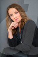 PORTRAIT -  Ina Menzer 