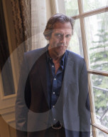 PORTRAIT - Hugh Laurie
