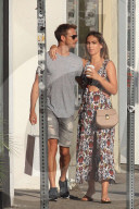 PEOPLE - Love is in the Air: Jenson Button und Freundin Brittny turteln in Bel-Air