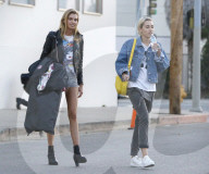 EXC: MILEY CYRUS SHOPPING WITH HER FRIEND