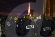 NEWS - Paris: Polizisten protestieren für bessere Arbeitsbedingungen