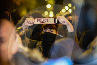 NEWS - Paris: Polizisten protestieren für bessere Arbeitsbedingungen