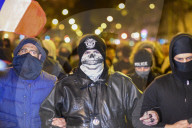 NEWS - Paris: Polizisten protestieren für bessere Arbeitsbedingungen