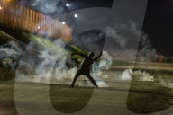 NEWS - Calais: Heftige Unruhen im "Dschungelcamp"