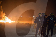 NEWS - Calais : Unruhen und Ausschreitungen im 'Jungle' vor der Räumung