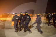 NEWS - Calais: Nachts im 'Jungle Camp' 