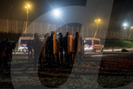 NEWS - Calais: Nachts im 'Jungle Camp' 