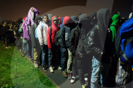 NEWS - Calais: Nachts im 'Jungle Camp' 