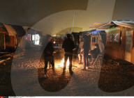 NEWS - Calais: Nachts im 'Jungle Camp' 
