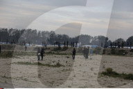 NEWS - Calais: Nachts im 'Jungle Camp' 
