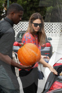 PEOPLE - Jessica Alba hat ihren Kürbis gefunden