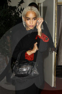 PEOPLE - Zoe Kravitz verlässt mit nachdenklicher Mine Drake's Geburtstagsparty