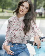 PEOPLE - Model Emily Ratajkowski posiert für "Express"